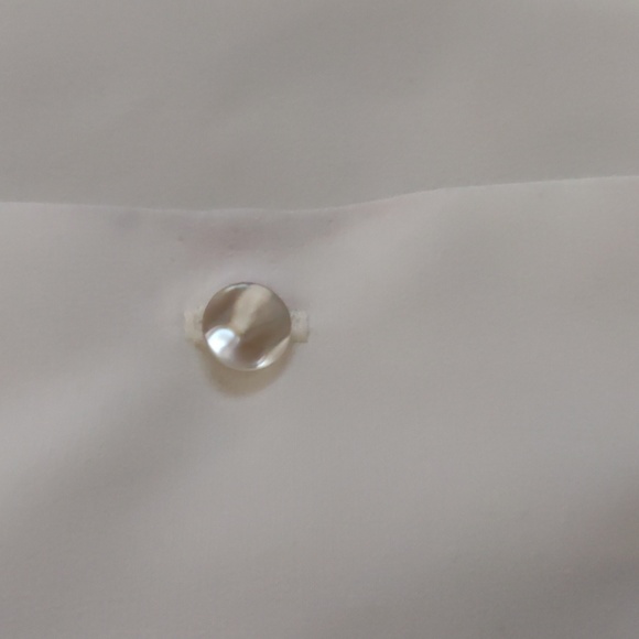 Ladies Long Sleeve Button Down Dress Shirt/Blousr - Picture 4 of 6